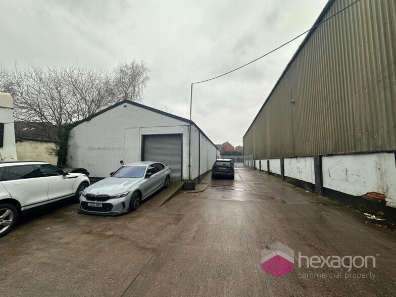 1 Barnfield Rd, Tipton à vendre - Photo de l’immeuble – Image 3 sur 10
