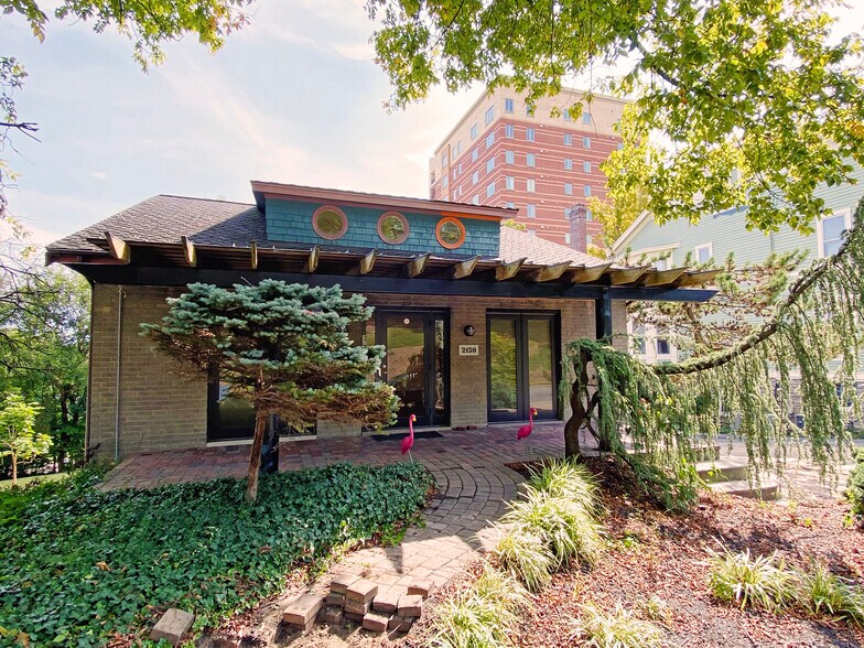 2150 Alpine Pl, Cincinnati, OH à vendre - Photo de l’immeuble – Image 2 sur 65