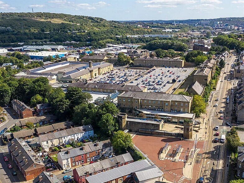 Langsett Rd, Sheffield à louer - Photo de l’immeuble – Image 3 sur 4