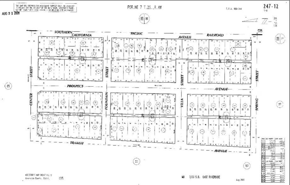 980 Center St, Riverside, CA à vendre - Photo de l’immeuble – Image 3 sur 6