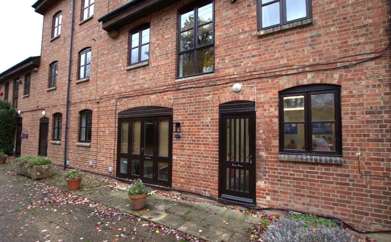 Felcourt Rd, East Grinstead à louer Photo de l’immeuble– Image 1 sur 2