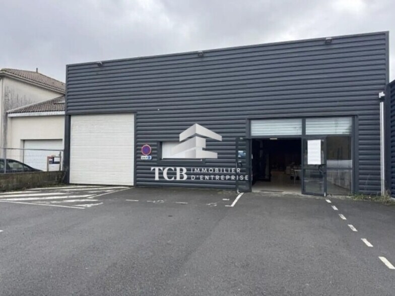 Local d'activités dans Clisson à vendre - Photo de l’immeuble – Image 2 sur 15