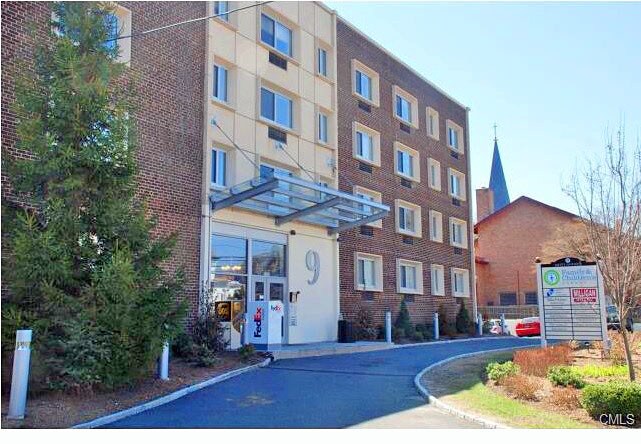 9 Mott Ave, Norwalk, CT à vendre - Photo de l’immeuble – Image 2 sur 12