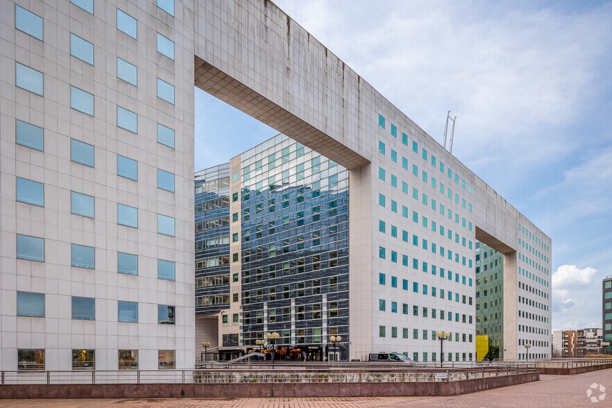 Bureau dans Nanterre à louer - Photo de l’immeuble – Image 3 sur 16