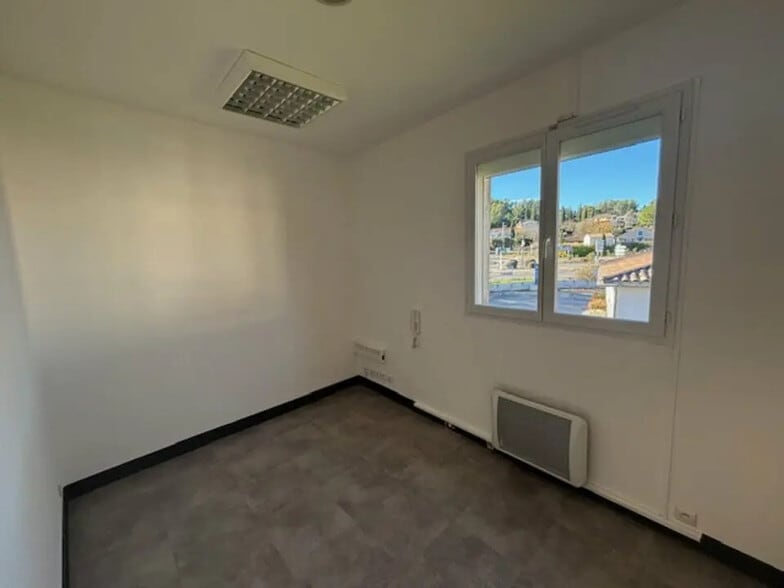 Bureau dans Montferrier-sur-Lez à louer - Photo intérieure – Image 3 sur 9