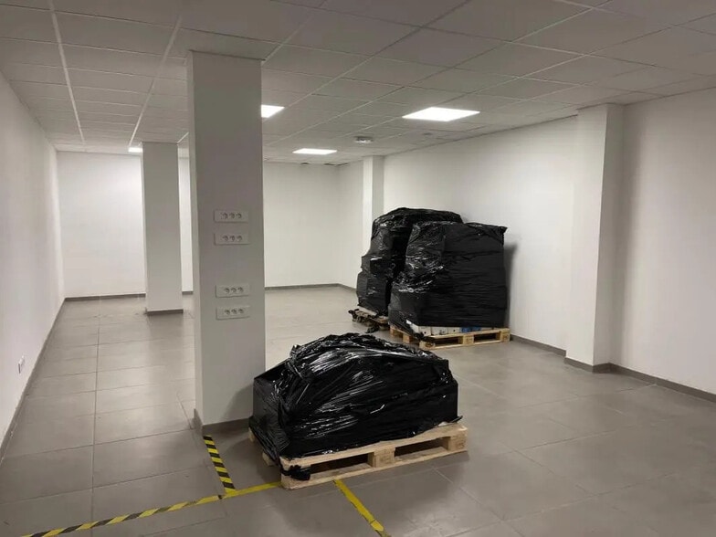 Bureau dans Vendargues à louer - Photo intérieure – Image 3 sur 6