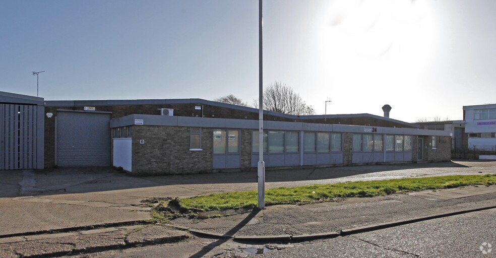 6 Robert Way, Wickford à louer - Photo de l’immeuble – Image 2 sur 2