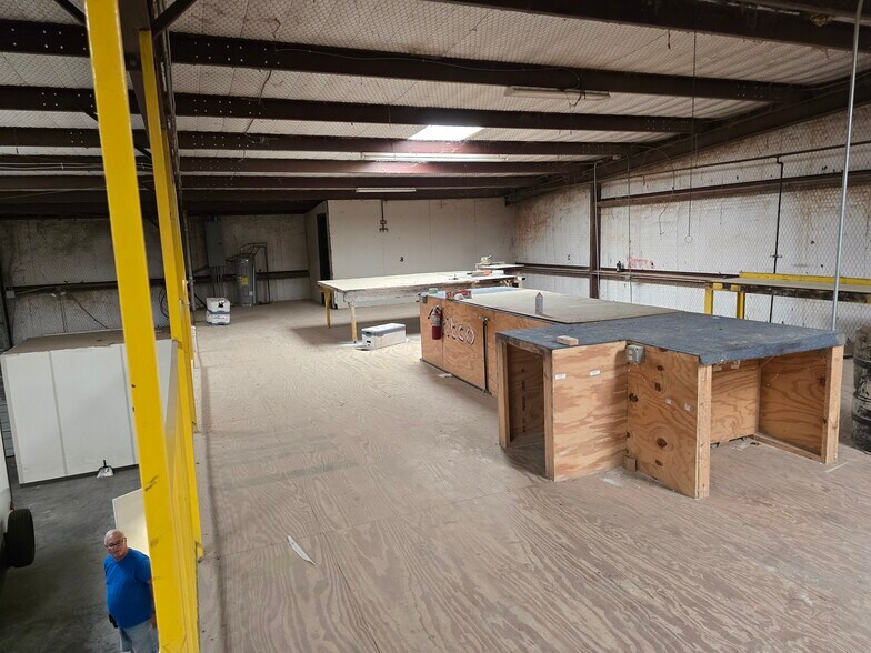 15856 S Interstate 35, Bruceville, TX à louer - Photo de l’immeuble – Image 3 sur 34