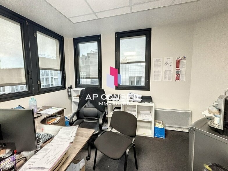 Bureau dans Montigny-le-Bretonneux à louer - Photo intérieure – Image 3 sur 4
