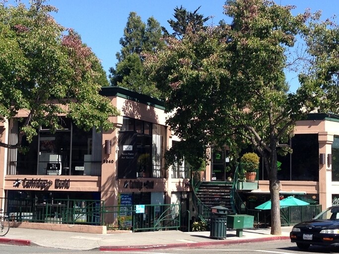 5940 College Ave, Oakland, CA à louer - Photo de l’immeuble – Image 3 sur 29