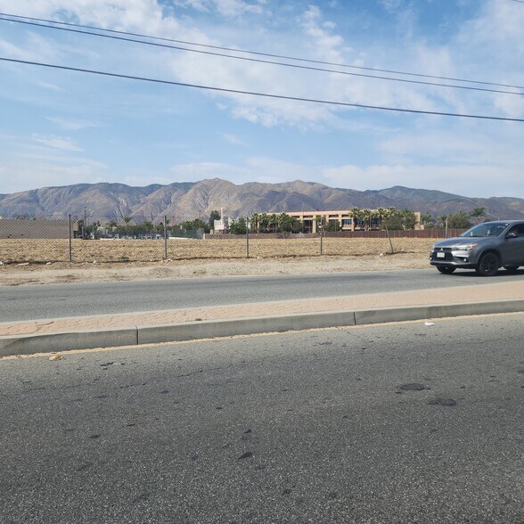 E Commonwealth Ave, San Jacinto, CA à vendre - Photo de l’immeuble – Image 3 sur 8