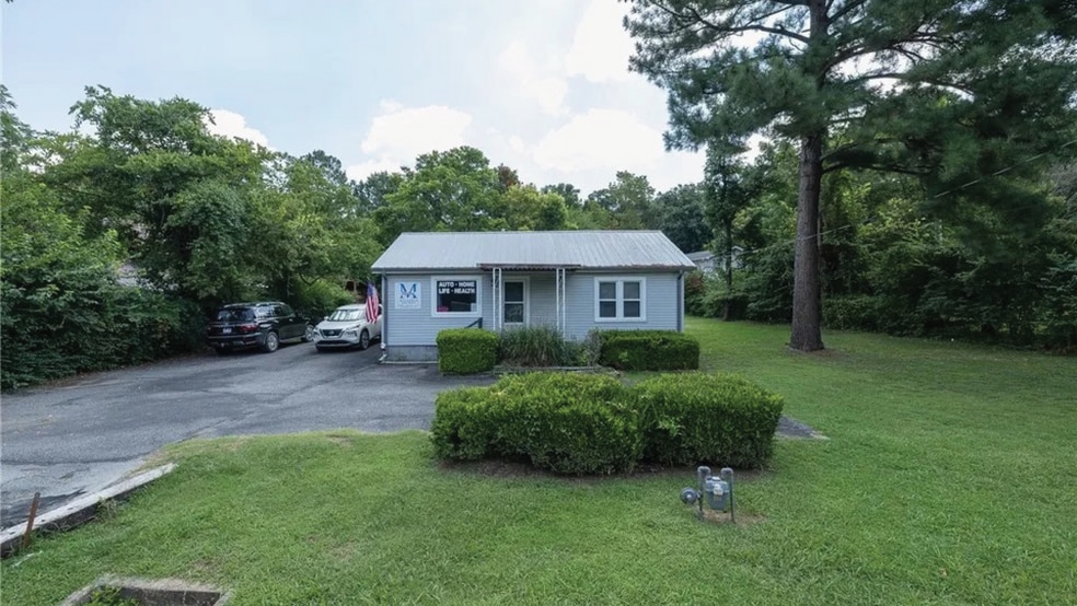 1722 N Gregg Ave, Fayetteville, AR à vendre - Photo principale – Image 2 sur 7