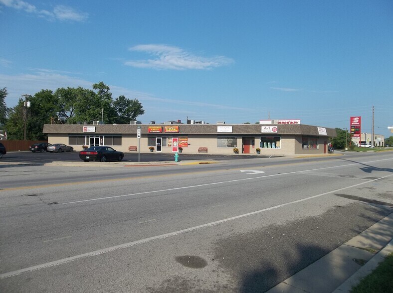 9235 Crawfordsville Rd, Indianapolis, IN à vendre - Photo de l’immeuble – Image 1 sur 1