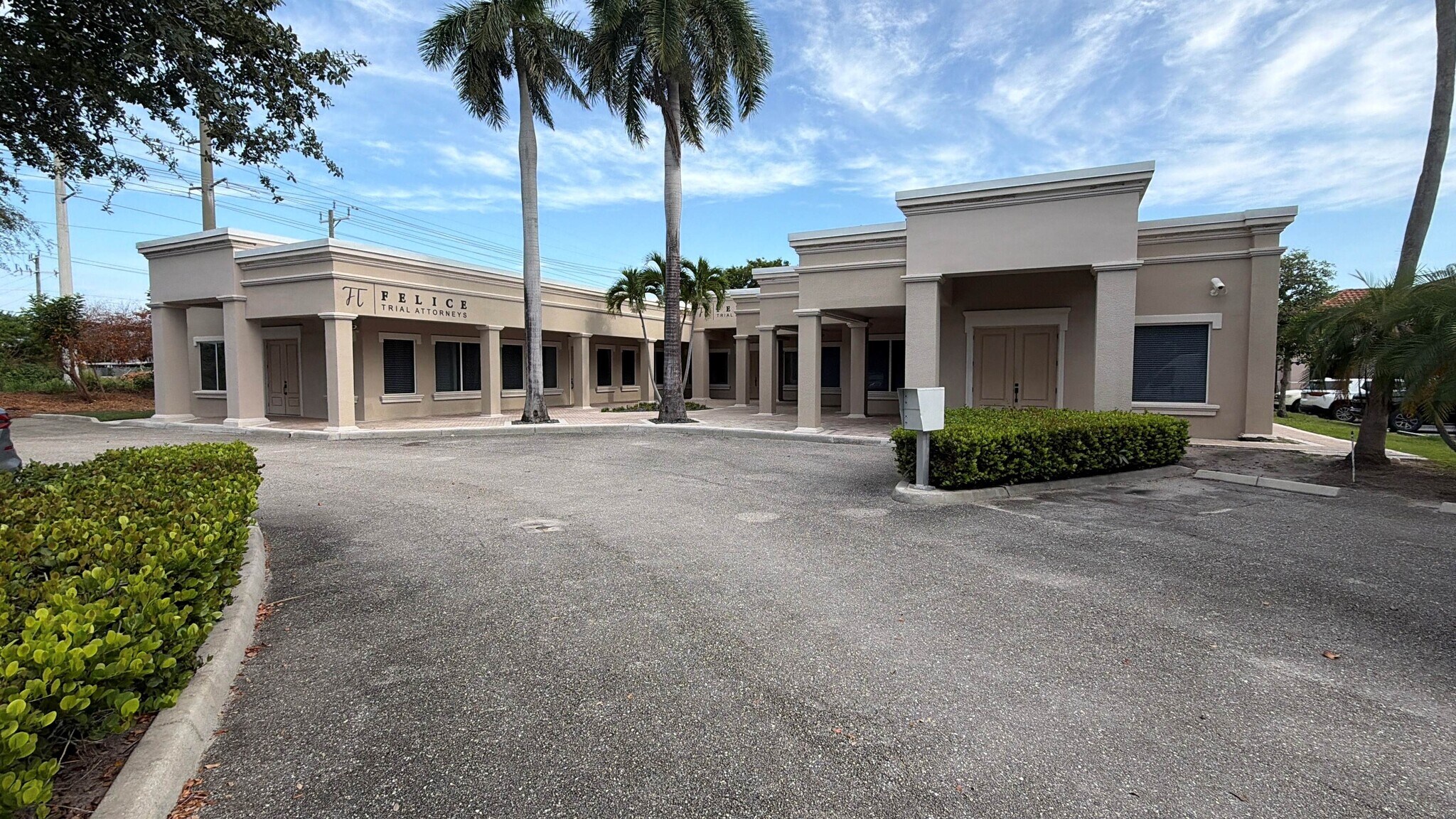 3 Harvard Cir, West Palm Beach, FL à louer Photo de l’immeuble– Image 1 sur 16