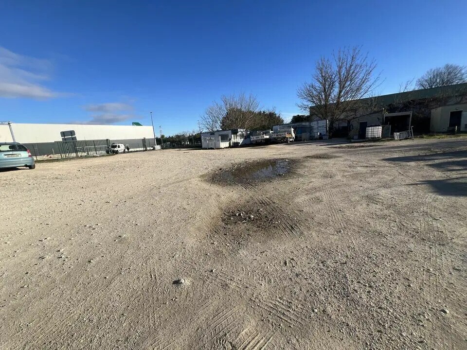 Terrain dans Châteaurenard à vendre Photo principale– Image 1 sur 1