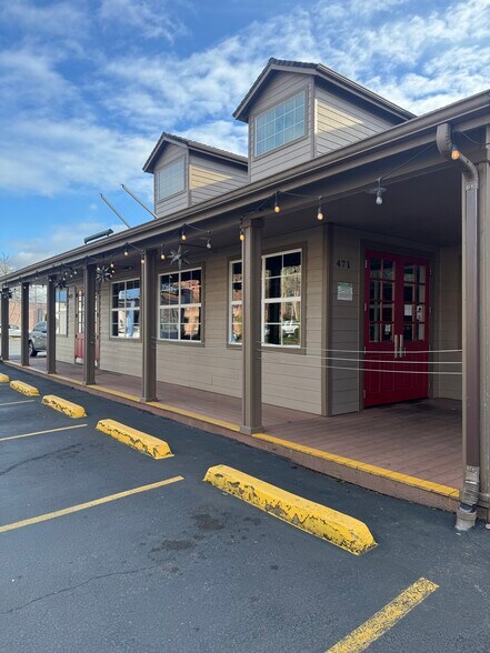 471 S A St, Springfield, OR à louer - Photo de l’immeuble – Image 3 sur 15