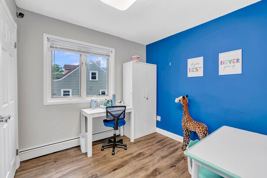 482 Manor Rd, Staten Island, NY à vendre - Photo de l’immeuble – Image 3 sur 27