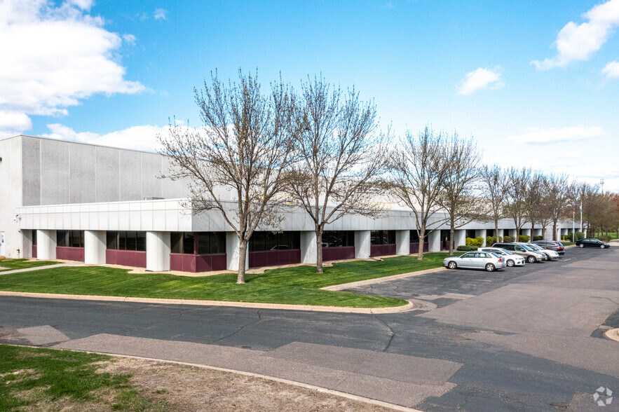 1001 Lund Blvd, Anoka, MN à louer - Photo de l’immeuble – Image 3 sur 8