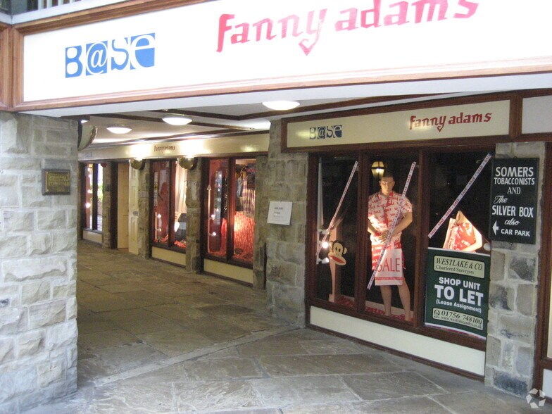 High St, Skipton à louer - Photo de l’immeuble – Image 2 sur 22