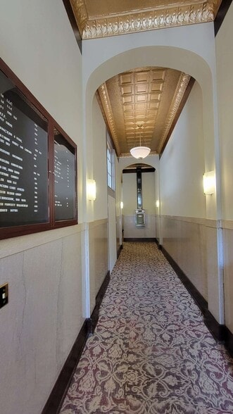 516 N Charles St, Baltimore, MD à louer - Photo de l’immeuble – Image 3 sur 13