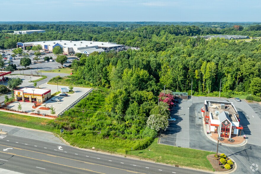 1479 Yadkinville Road, Mocksville, NC à vendre - Aérien – Image 2 sur 14