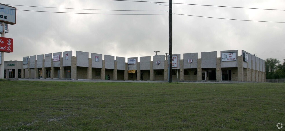 12600-12612 Nacogdoches Rd, San Antonio, TX à louer - Photo de l’immeuble – Image 2 sur 7