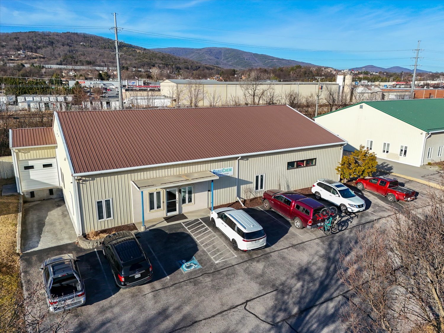 1405 Mill Race Dr, Salem, VA à vendre Photo principale– Image 1 sur 27