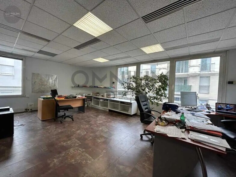 Bureau dans Lyon à louer - Photo de l’immeuble – Image 2 sur 3