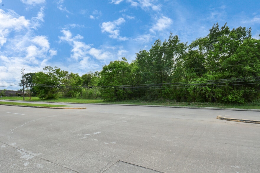 8290 Cook Rd, Houston, TX à vendre - Photo de l’immeuble – Image 3 sur 6