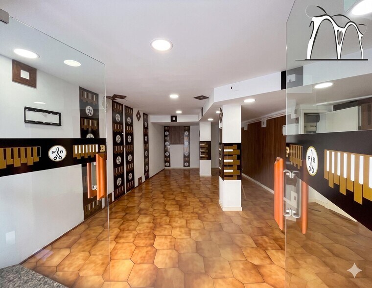 Immeuble residentiel dans Terrassa, Barcelona à vendre - Photo intérieure – Image 2 sur 3