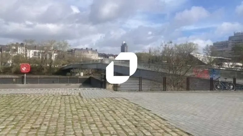 Local commercial dans Nantes à louer - Photo de l’immeuble – Image 1 sur 12