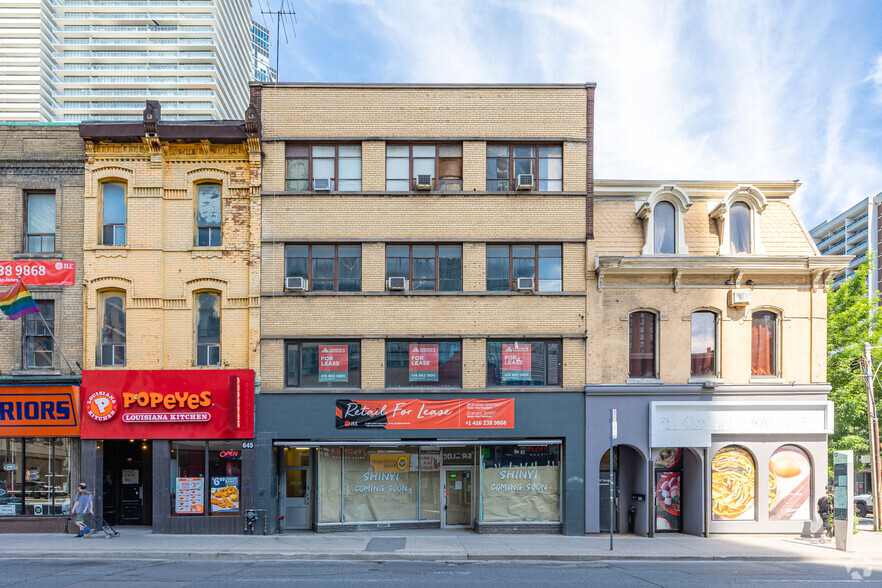 641 Yonge St, Toronto, ON à louer - Photo principale – Image 1 sur 2