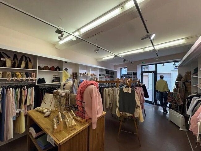 Plus de détails pour Local commercial à louer
