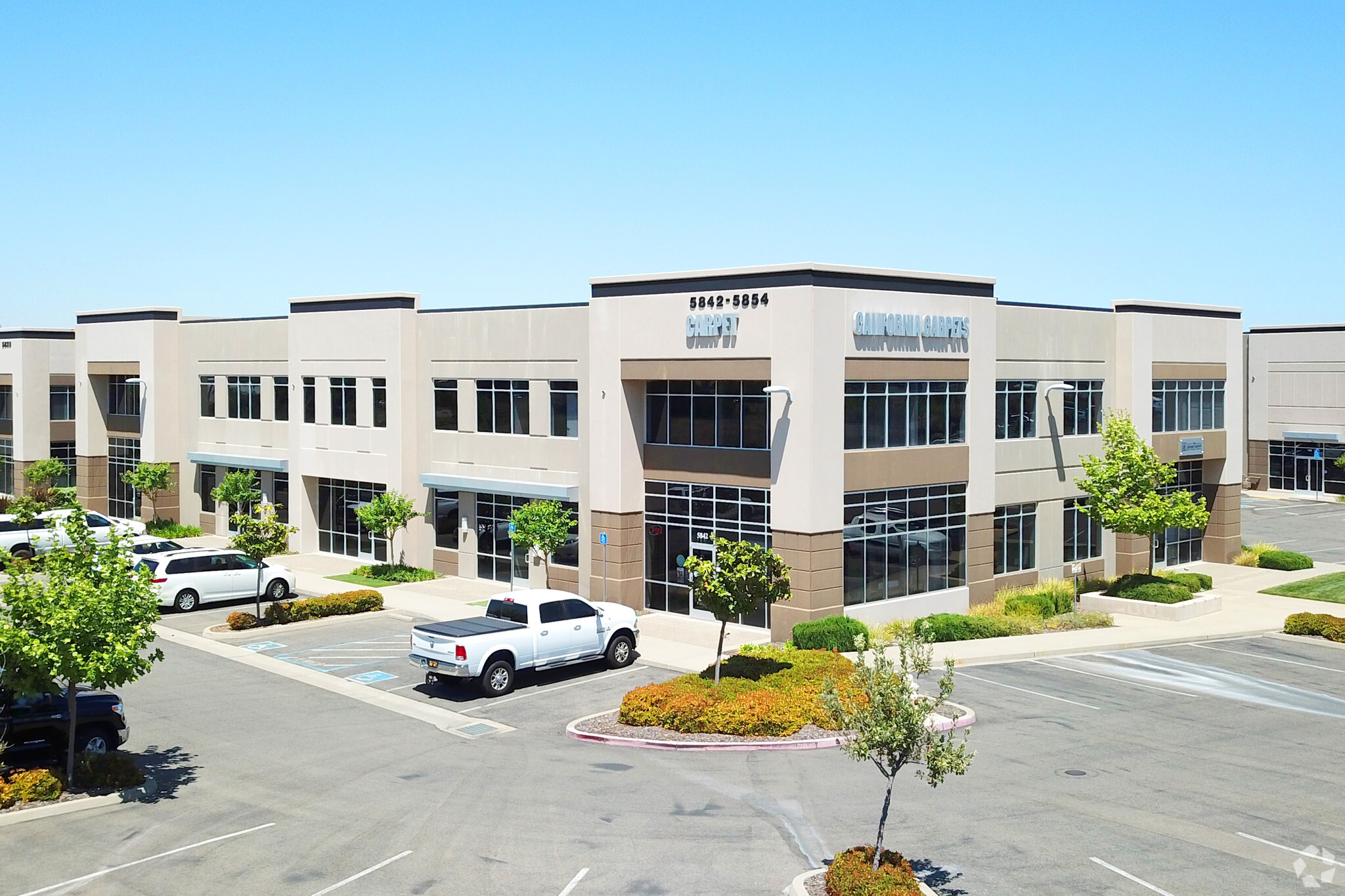 5842-5854 Lonetree Blvd, Rocklin, CA à louer Photo principale– Image 1 sur 11