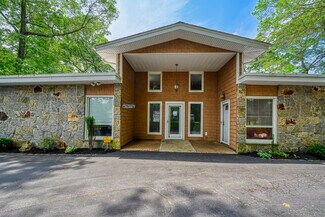 Plus de détails pour 10 Hunter Ave, Miller Place, NY - Local d’activités à vendre