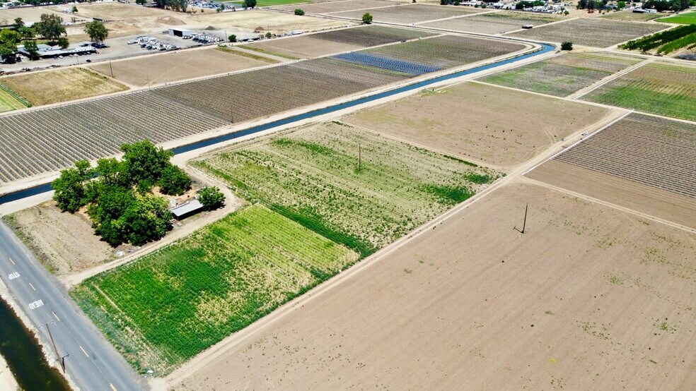 1722 Brawley Ave, Fresno, CA à vendre - Photo de l’immeuble – Image 3 sur 13