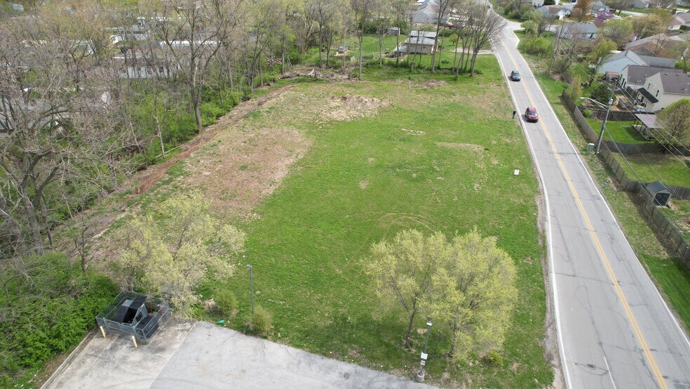 5252 W Troy Ave, Indianapolis, IN à vendre - Photo de l’immeuble – Image 3 sur 4