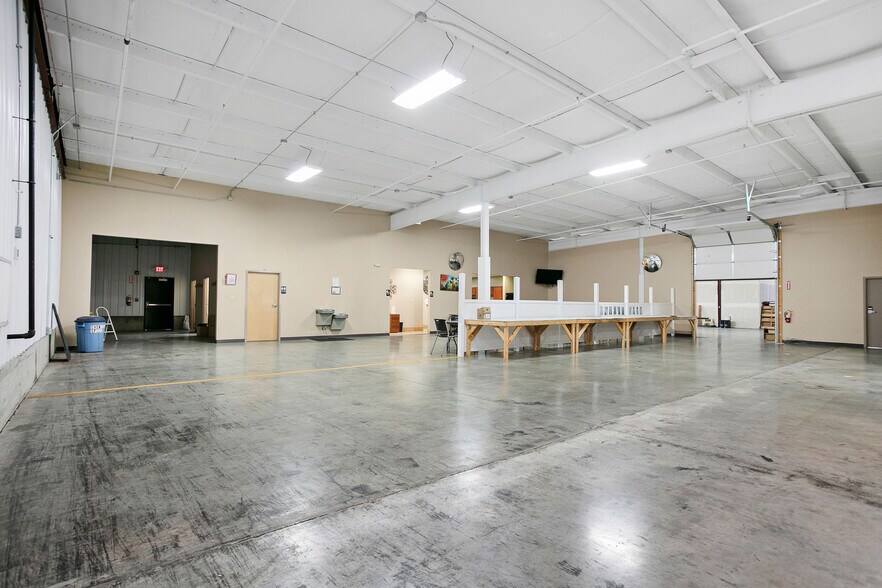 805 Commerce Dr, Leitchfield, KY à vendre - Photo de l’immeuble – Image 3 sur 16