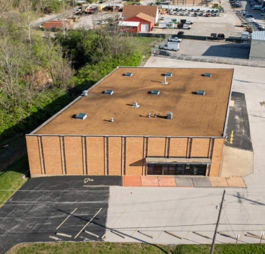 575 Fee Fee Rd, Maryland Heights, MO à louer - Photo de l’immeuble – Image 2 sur 5