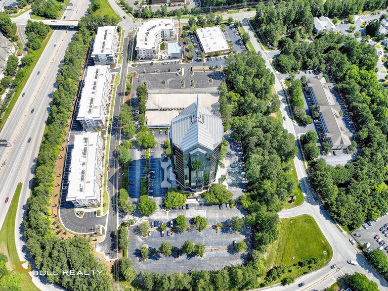 3100 Tower Blvd, Durham, NC à vendre - Photo de l’immeuble – Image 3 sur 19