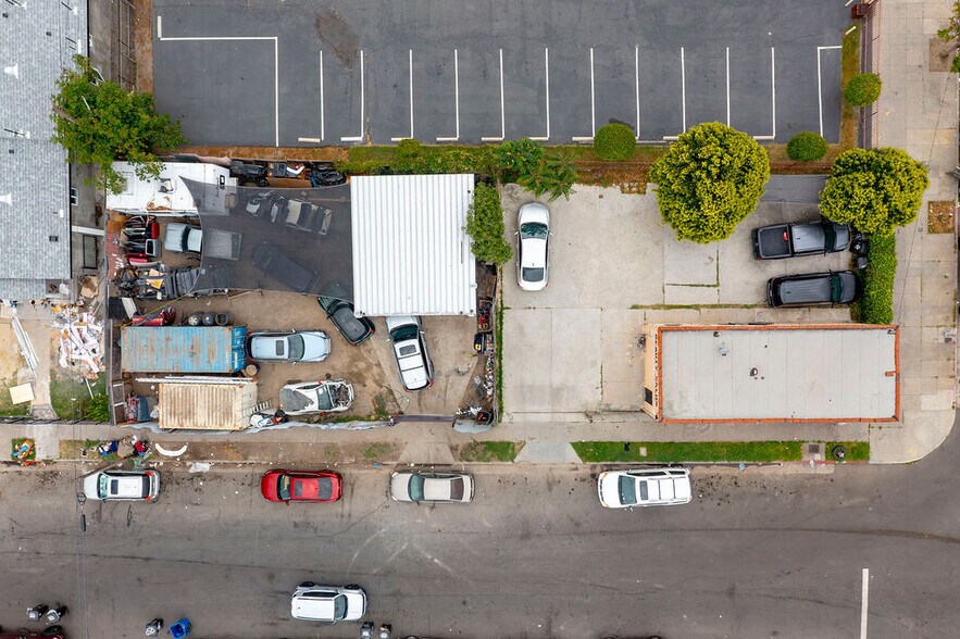 8200 S Broadway, Los Angeles, CA à vendre - Photo de l’immeuble – Image 3 sur 10