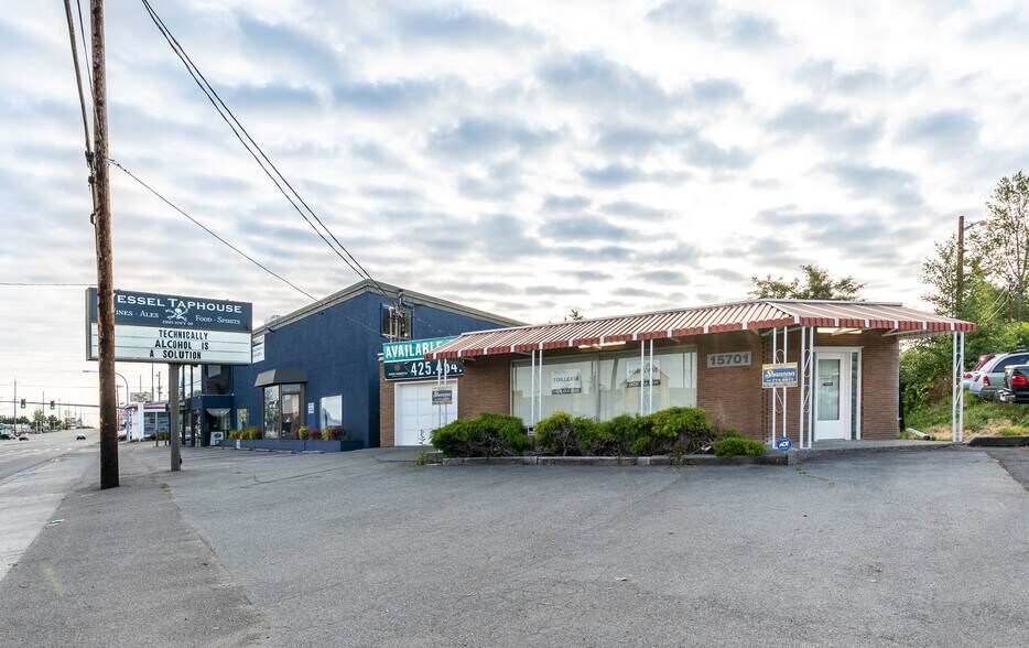 15701 Highway 99, Lynnwood, WA à louer - Photo de l’immeuble – Image 2 sur 4