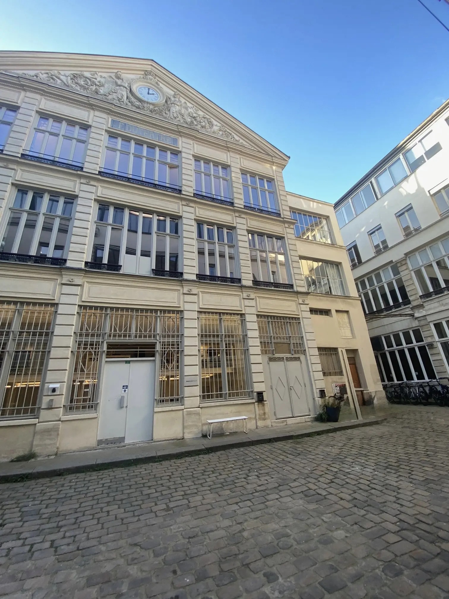 10 Cite D'Angouleme, Paris à louer Photo de l’immeuble– Image 1 sur 5