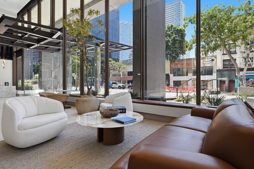 600 B St, San Diego, CA à louer - Hall d’entrée – Image 3 sur 11