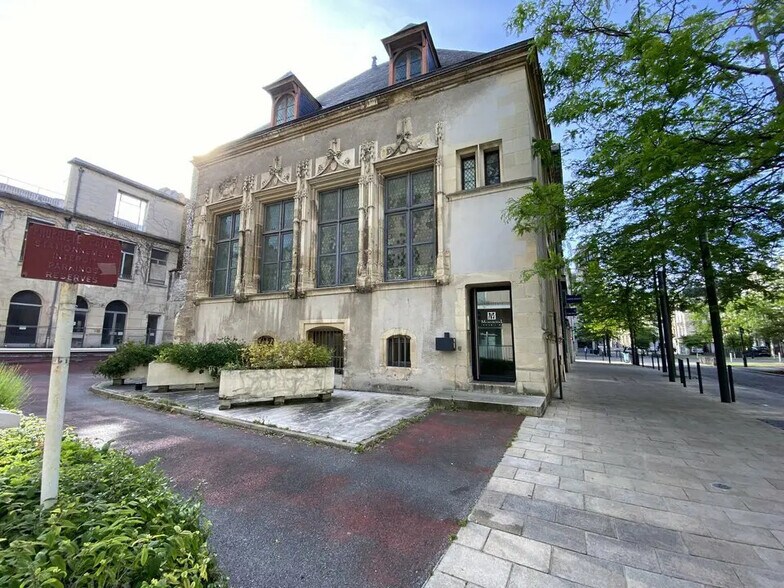 Bureau dans Reims à louer - Photo de l’immeuble – Image 1 sur 12