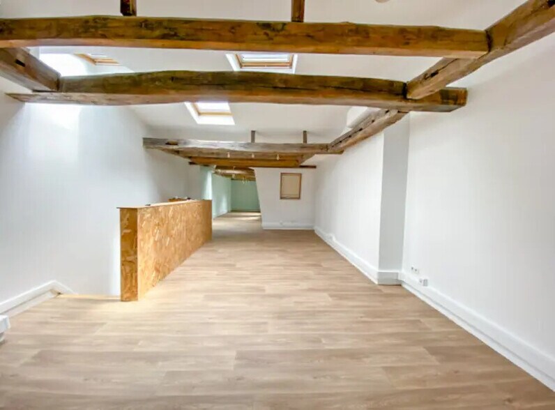 Bureau dans Paris à louer - Photo de l’immeuble – Image 1 sur 6