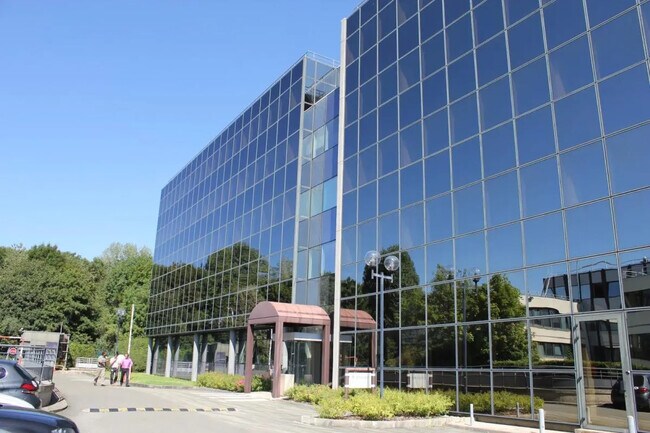 Plus de détails pour 18 Rue Grange Dame Rose, Vélizy-Villacoublay - Bureau à louer