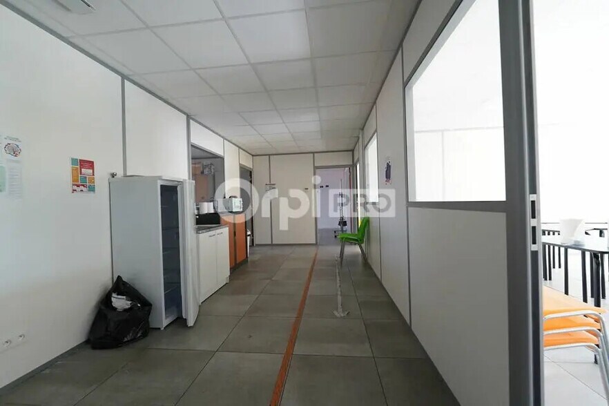 26 Rue De La Baïsse, Villeurbanne à louer - Photo de l’immeuble – Image 2 sur 6