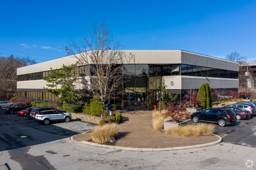 5 W Main St, Elmsford, NY à louer - Photo principale – Image 1 sur 16