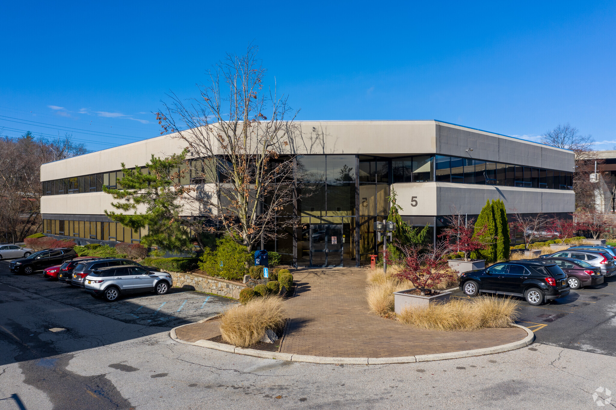 5 W Main St, Elmsford, NY à louer Photo principale– Image 1 sur 17